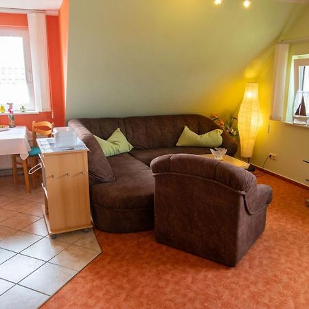 Urlaubs-Appartement Am Dorfrand Wieck Esterno foto
