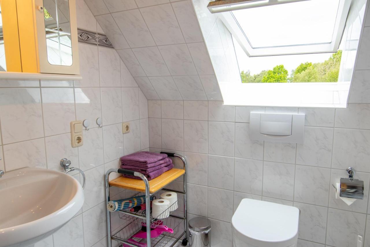 Urlaubs-Appartement Am Dorfrand Wieck Esterno foto