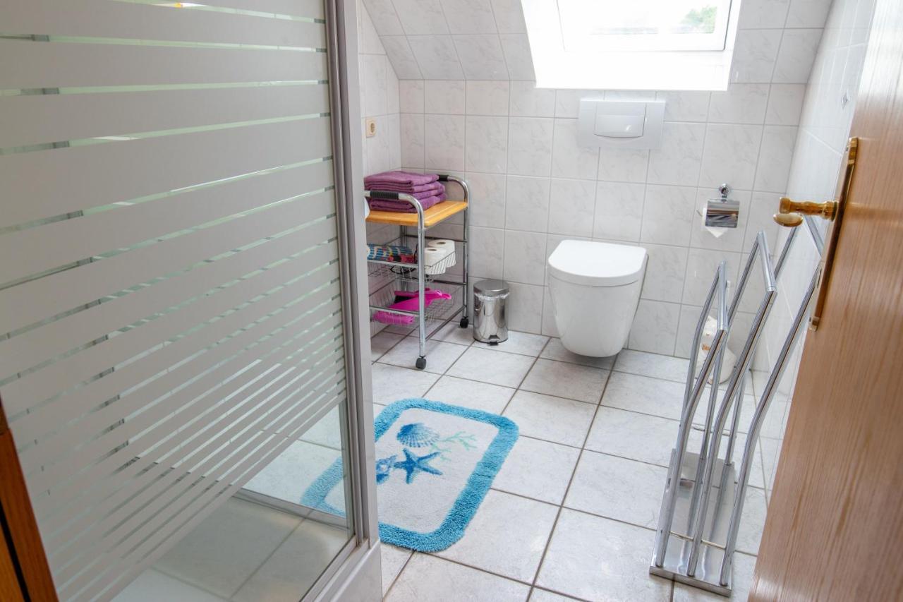 Urlaubs-Appartement Am Dorfrand Wieck Esterno foto